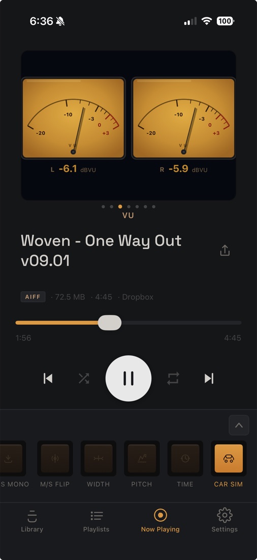 Analog VU meters in the Signal Desk Pro app